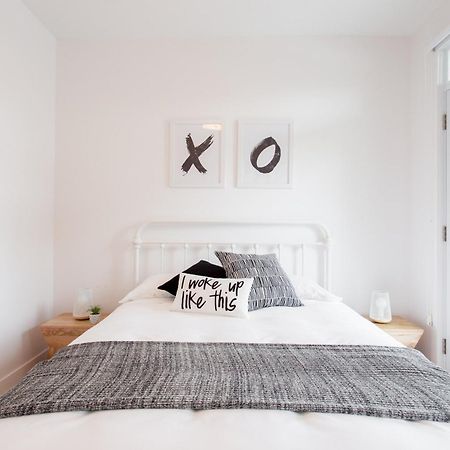 Hip, Stylish Apartment In Little Italy By Den Stays A モントリオール 部屋 写真