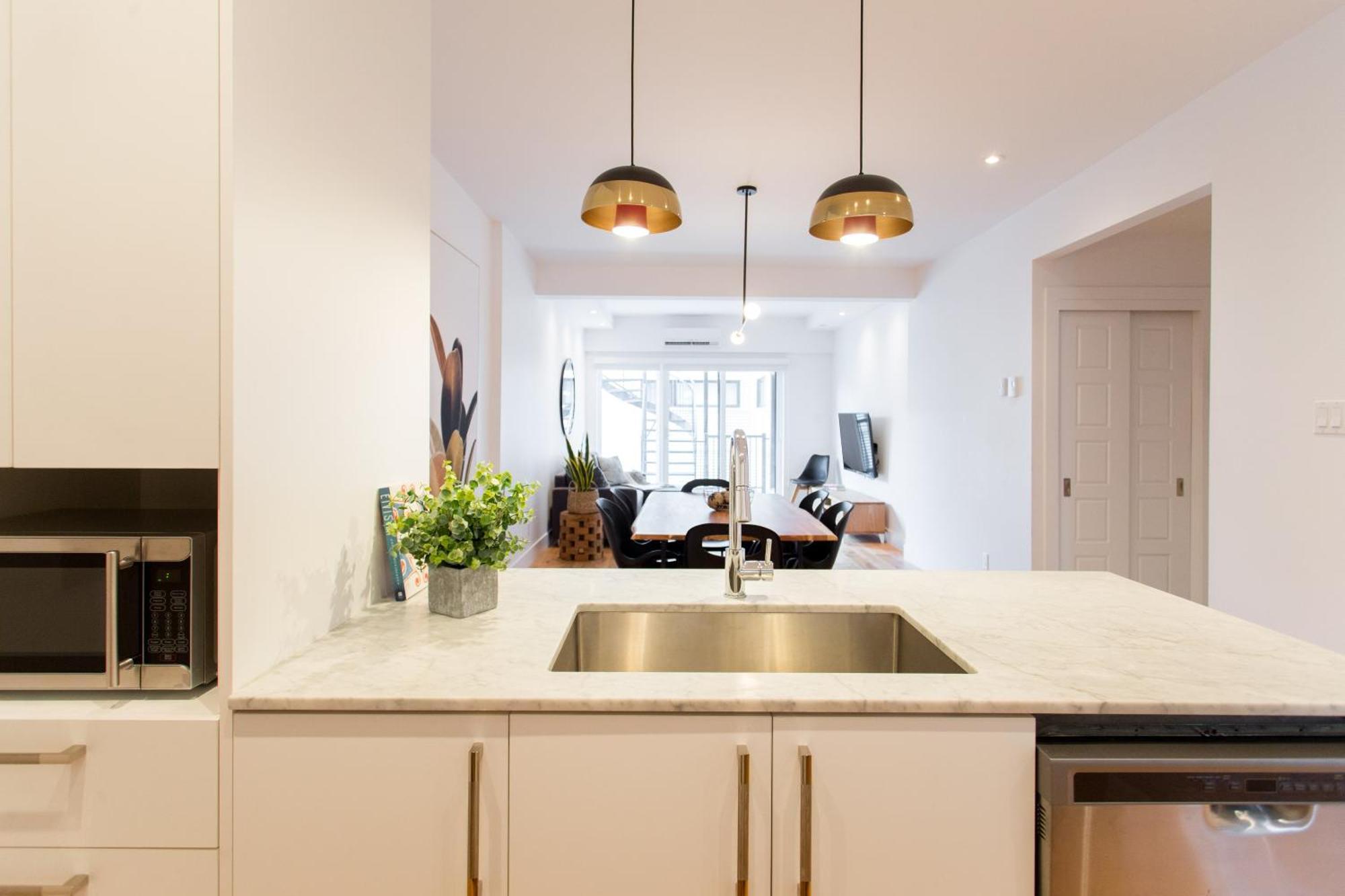 Hip, Stylish Apartment In Little Italy By Den Stays A モントリオール 部屋 写真