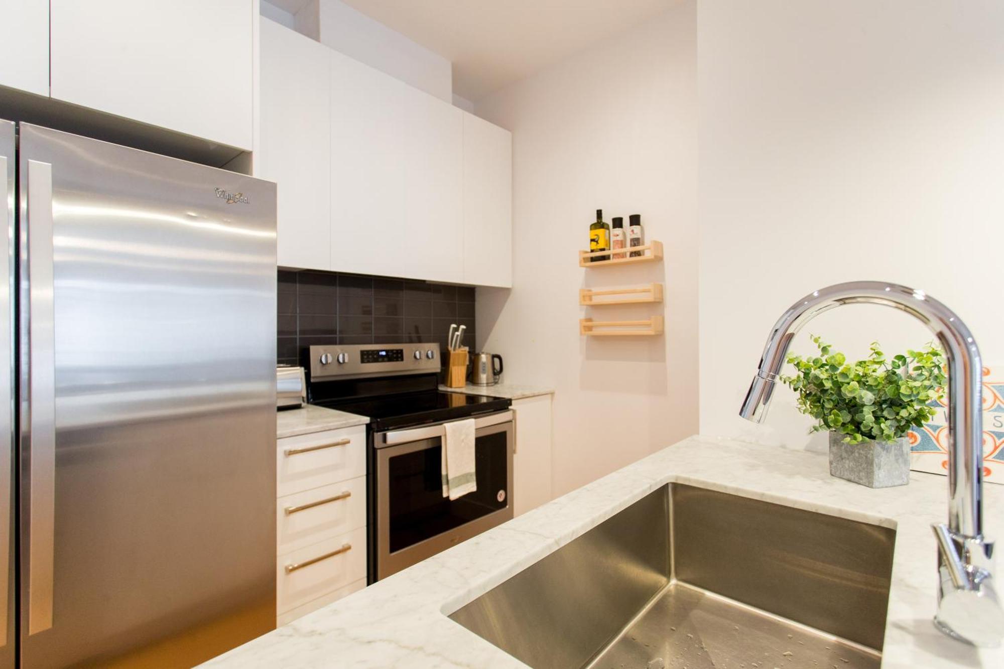 Hip, Stylish Apartment In Little Italy By Den Stays A モントリオール 部屋 写真